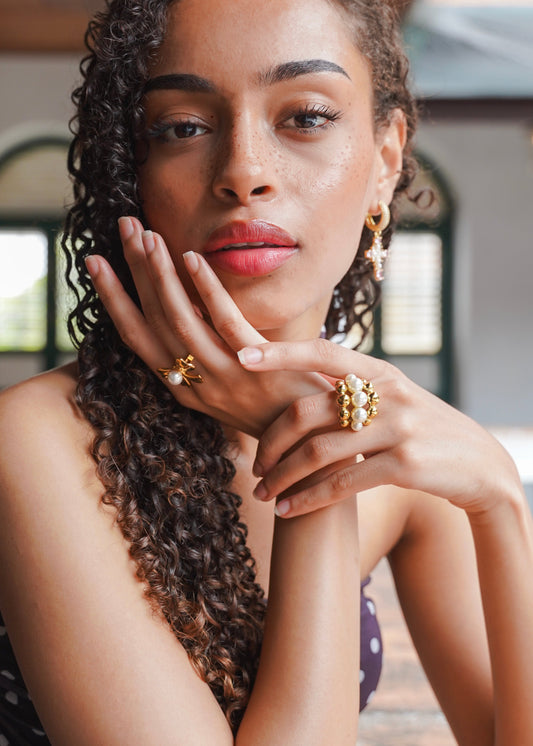 Luna Pearl Golden Ring