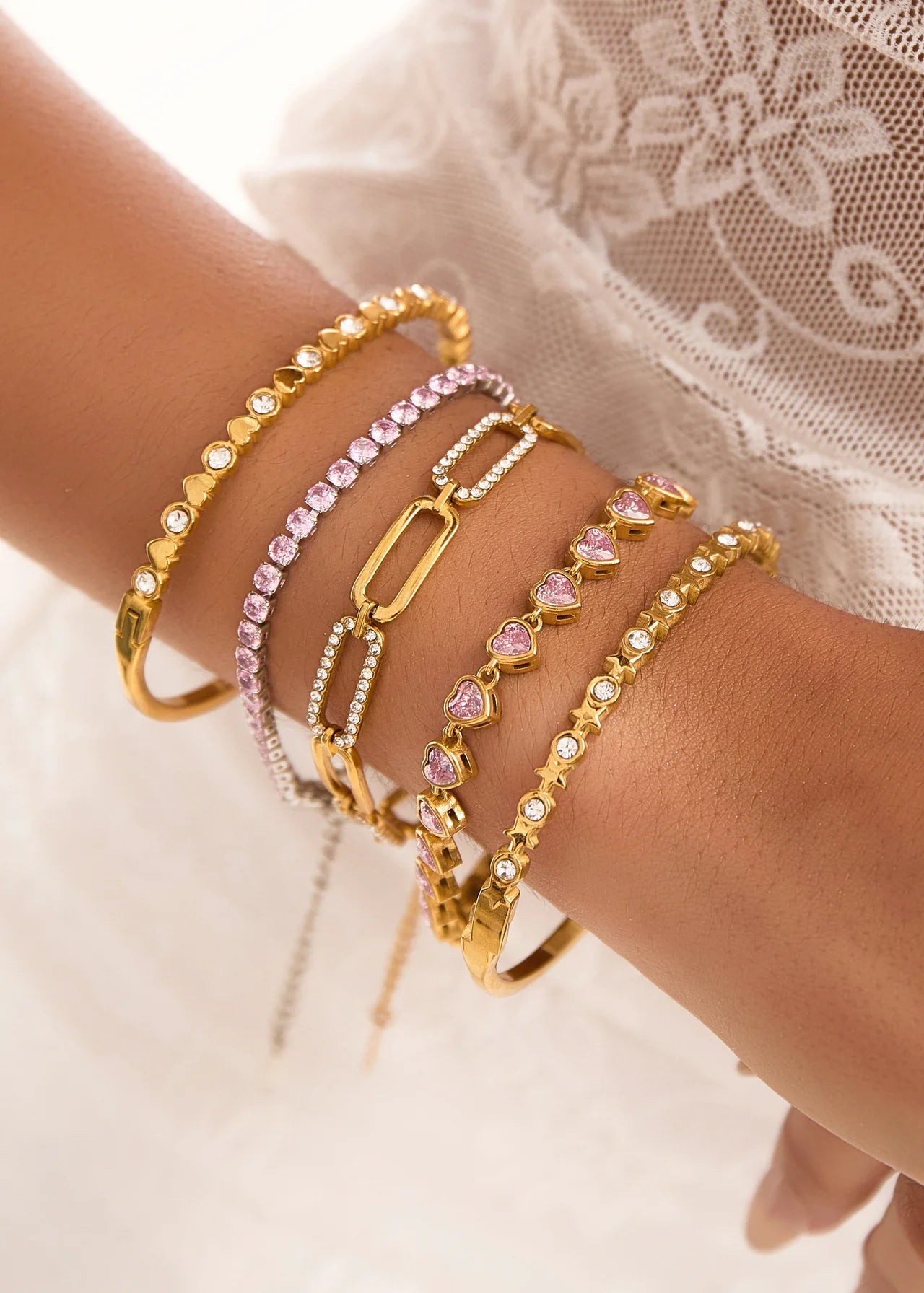 Eternal Link Golden Bracelet