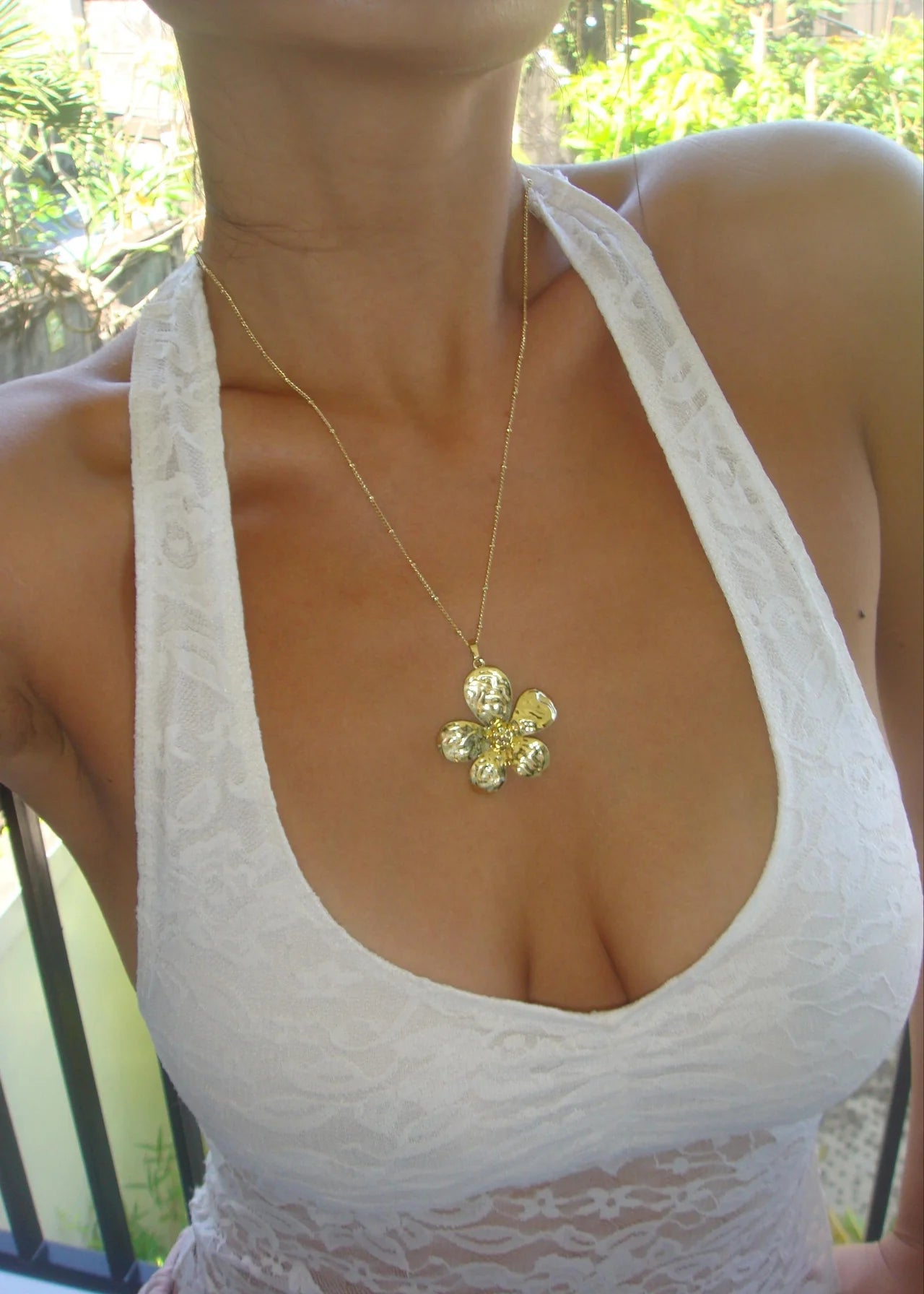 Petal Shine Necklace